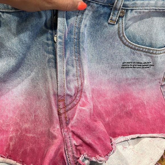 OFF-WHITE Degrade Denim Shorts - Picture 6 of 14